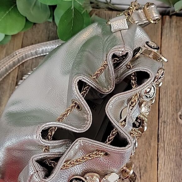 Unbranded silver metallic button studded drawstring shoulder bag - Picture 8 of 15